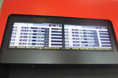 高速バスドットコム ウィラーターミナル大阪梅田　電光掲示板