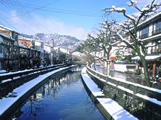浴衣が似合う古い街並み