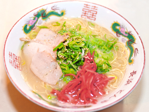 高速バスを使って福岡名物博多ラーメンを食べよう